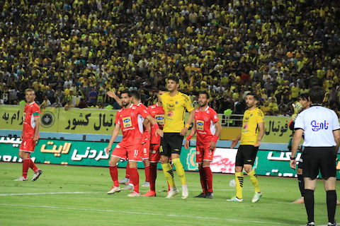 الکلاسیکو فوتبال ایران به تعویق نمی‌افتد