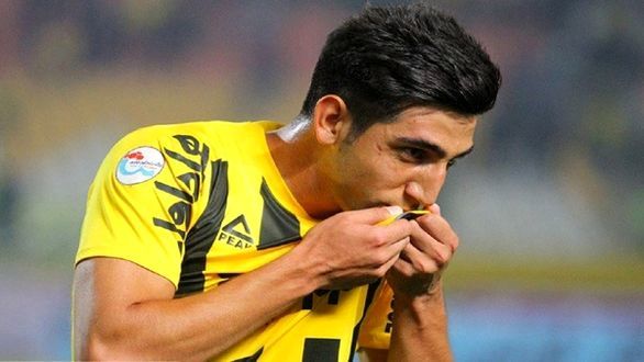 رضا میرزایی به استقلال پیوست