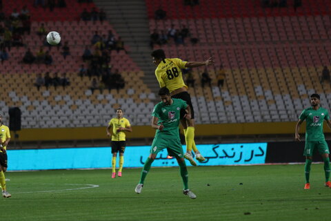 دیدار دوتیم سپاهان اصفهان و ذوب آهن درهفته ششم لیگ برتر فوتبال ایران بانتیجه دو بر صفر به سود تیم سپاهان در ورزشگاه نقش جهان اصفهان به پایان رسید