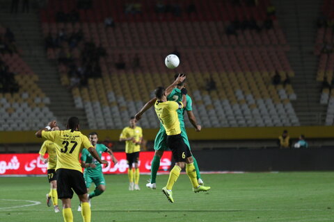 دیدار دوتیم سپاهان اصفهان و ذوب آهن درهفته ششم لیگ برتر فوتبال ایران بانتیجه دو بر صفر به سود تیم سپاهان در ورزشگاه نقش جهان اصفهان به پایان رسید