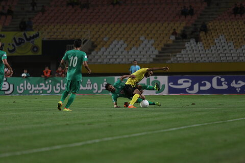 دیدار دوتیم سپاهان اصفهان و ذوب آهن درهفته ششم لیگ برتر فوتبال ایران بانتیجه دو بر صفر به سود تیم سپاهان در ورزشگاه نقش جهان اصفهان به پایان رسید