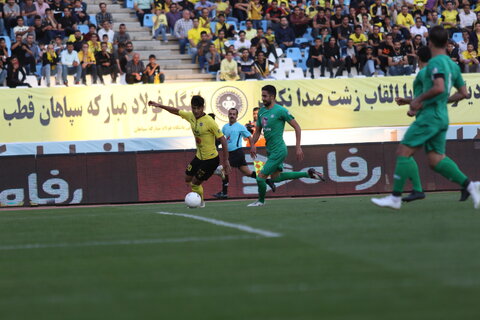 دیدار دوتیم سپاهان اصفهان و ذوب آهن درهفته ششم لیگ برتر فوتبال ایران بانتیجه دو بر صفر به سود تیم سپاهان در ورزشگاه نقش جهان اصفهان به پایان رسید