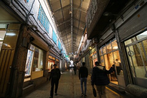 گشتی در بازار قدیمی تهران

عکس:مجتبی جهان بخش