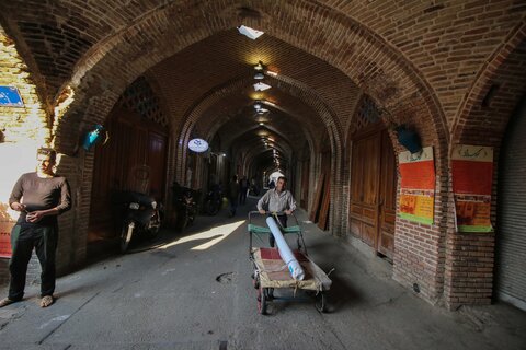 گشتی در بازار قدیمی تهران

عکس:مجتبی جهان بخش