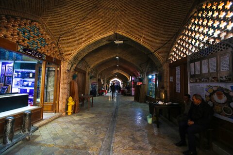 گشتی در بازار قدیمی تهران

عکس:مجتبی جهان بخش