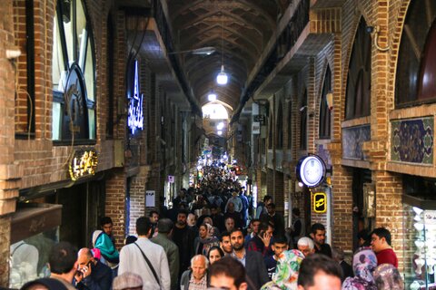 گشتی در بازار قدیمی تهران

عکس:مجتبی جهان بخش