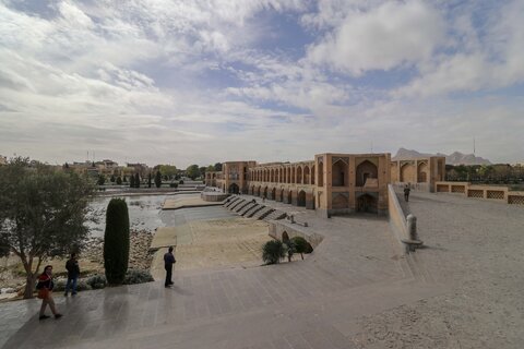 بناهای تاریخی و مراکز گردشگری اصفهان تعطیل است