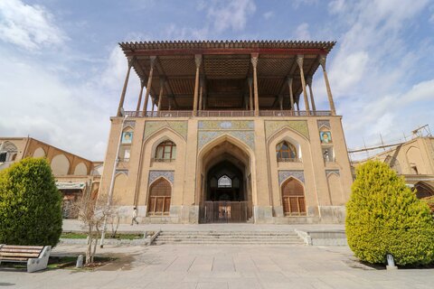 بناهای تاریخی اصفهان فردا تعطیل است