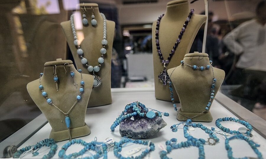 هدفگذاری تولید سالیانه ۵۰۰ تن فلزات گرانبها و گوهرسنگ‌ها در افق ۱۴۰۴