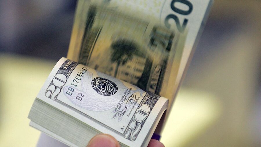 دلار محرک روانی همه بازارهاست/ افزایش قیمت ناشی از نرخ ارز پتانسیل عقب نشینی تقاضا را دارد