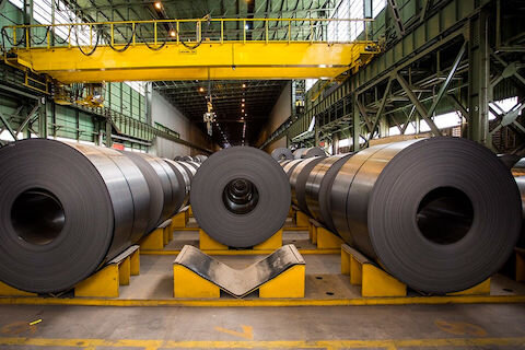 افزایش قیمت‌ها، حرکت چرخ تولید فولاد را کند می‌کند/ با افزایش نرخ ارز و بالارفتن قیمت کنسانتره و گندله، صادرات به تامین نیاز داخل ارجحیت پیدا می‌کند؟