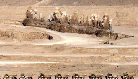 جریان سرمایه‌گذاری در بخش معدن را با مشکل روبرو نکنیم