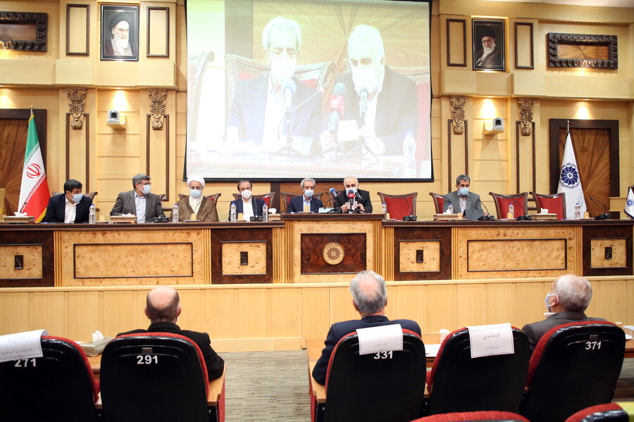 بررسی سیاست های نحوه بازگشت ارز حاصل از صادرات در سال 99/ شیوه تعیین نرخ پایه های صادراتی 