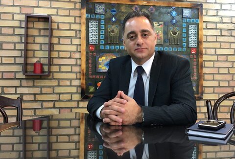 شکستن انحصار تولید خودرو فقط یک  شعار است/ باید واردات آزاد شود و همه خودرو سازهای داخلی خصوصی شوند