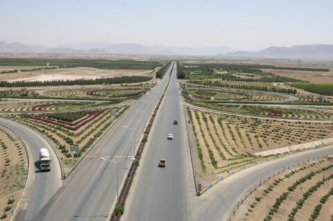 فضای سبز فولاد مبارکه پیشتاز آبیاری قطره‌ای در کشور