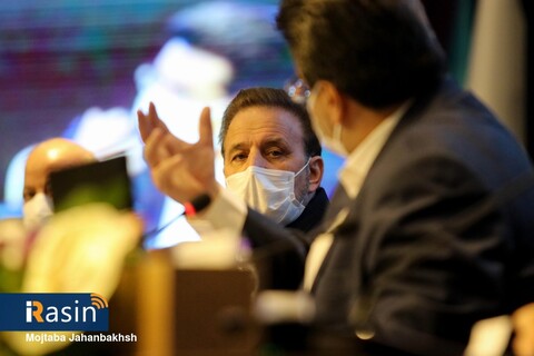 آیین تجلیل از صادرکنندگان نمونه استان اصفهان

عکس:مجتبی جهان بخش