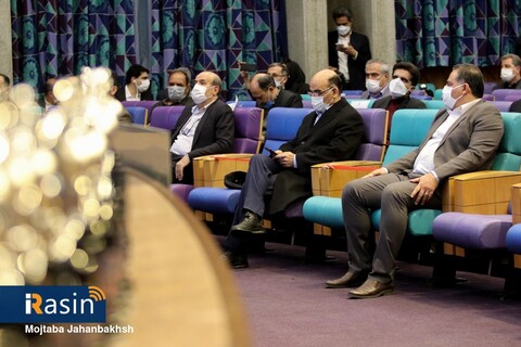 آیین تجلیل از صادرکنندگان نمونه استان اصفهان

عکس:مجتبی جهان بخش