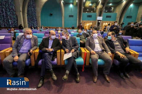 آیین تجلیل از صادرکنندگان نمونه استان اصفهان

عکس:مجتبی جهان بخش