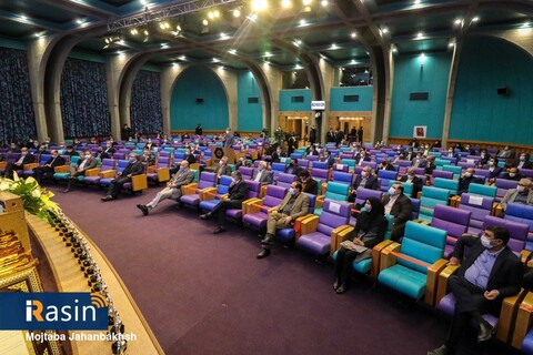 آیین تجلیل از صادرکنندگان نمونه استان اصفهان

عکس:مجتبی جهان بخش