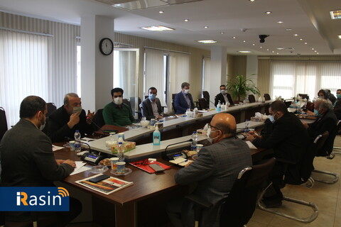 نشست مدیر روابط عمومی شرکت فولاد مبارکه با تعدادی از نمایندگان رسانه های تخصصی صنعت و اقتصاد