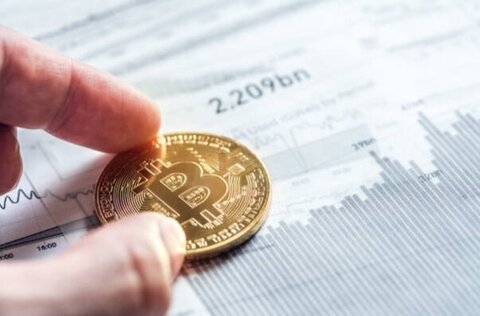 بیتکوین صعودی ماند