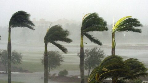 وزش باد شدید در ۲۱ استان/ احتمال بارش تگرگ در ۱۳ استان