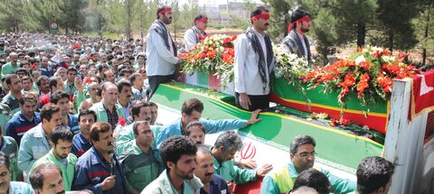 خاکسپاری شهدا در فولاد مبارکه، تذکره ای برای همه مسئولان برای پاسداشت خون شهداست