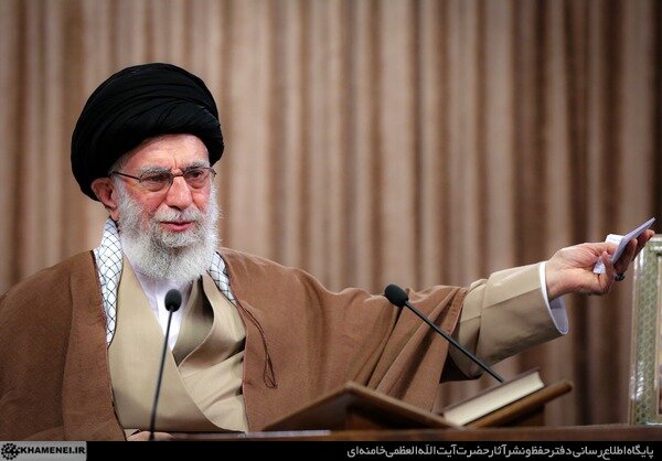 آماری که درباره رتبه اقتصادی ایران در سخنرانی نوروزی بیان شد مربوط به پنج سال قبل بوده است/ از کسانی که به من تذکر دادند صمیمانه تشکر می کنم/ سیاست کشور در زمینه برجام مشخص است مسئولان مراقبت کنند مذاکره فرسایشی نشود
