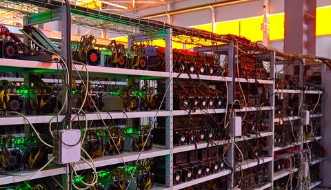 توانگر: مزارع غیرمجاز استخراج رمز ارز باید شناسایی شوند