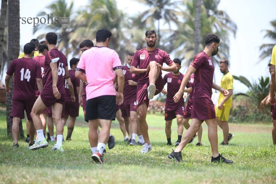 مغانلو - شجاع؛ دوئل جذاب برای صدرنشینی + عکس
