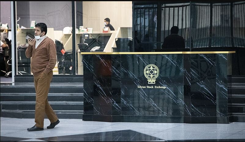 سایه سنگین دلار دولتی بر صنایع بورسی