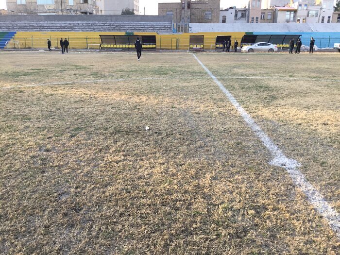 بازی خوشه طلایی و سپاهان در ساوه برگزار می شود؟