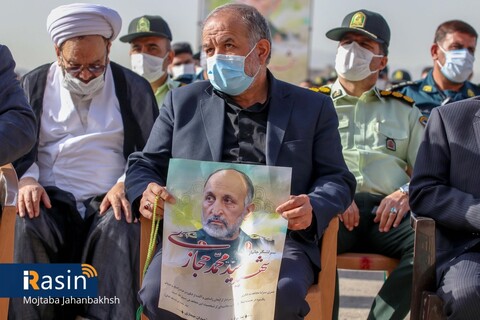 مراسم تشیع پیکرسرلشکر پاسدار شهید سید محمد حجازی در اصفهان

عکس:مجتبی جهان بخش