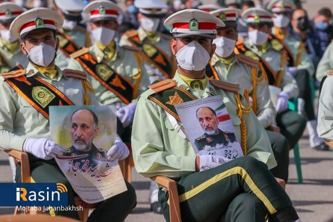 مراسم تشیع پیکرسرلشکر پاسدار شهید سید محمد حجازی در اصفهان

عکس:مجتبی جهان بخش