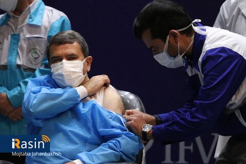 مراسم تزریق نخستین واکسن مشترک ایران و کوبا