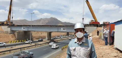 نصب پل روگذر راه آهن فولاد سبا؛ اقدامی در جهت تحقق اهداف لجستیک