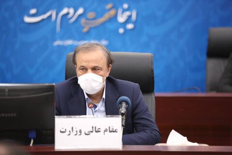 رزم حسینی: اولویت اصلی در حوزه سیمان و فولاد تامین برق است