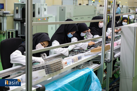 ضرورت حمایت از کارآفرینان و کارگران برای تحقق شعار سال