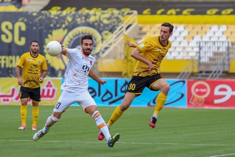 برد شیرین سپاهان مقابل مس رفسنجان در هفته بیست و سوم لیگ برتر فوتبال ایران عکس:مجتبی جهان بخش