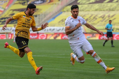 برد شیرین سپاهان مقابل مس رفسنجان در هفته بیست و سوم لیگ برتر فوتبال ایران عکس:مجتبی جهان بخش