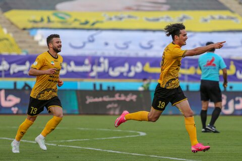 برد شیرین سپاهان مقابل مس رفسنجان در هفته بیست و سوم لیگ برتر فوتبال ایران عکس:مجتبی جهان بخش