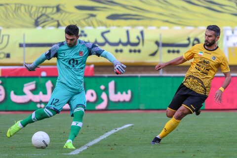 برد شیرین سپاهان مقابل مس رفسنجان در هفته بیست و سوم لیگ برتر فوتبال ایران عکس:مجتبی جهان بخش