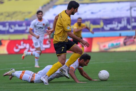 برد شیرین سپاهان مقابل مس رفسنجان در هفته بیست و سوم لیگ برتر فوتبال ایران عکس:مجتبی جهان بخش