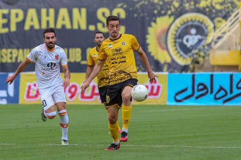 برد شیرین سپاهان مقابل مس رفسنجان در هفته بیست و سوم لیگ برتر فوتبال ایران عکس:مجتبی جهان بخش