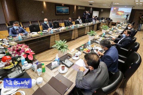 آیین امضای تفاهم ‎نامه سه جانبه انجام مطالعات ژئوفیزیک هوابرد استان اصفهان عکس:مجتبی جهان بخش