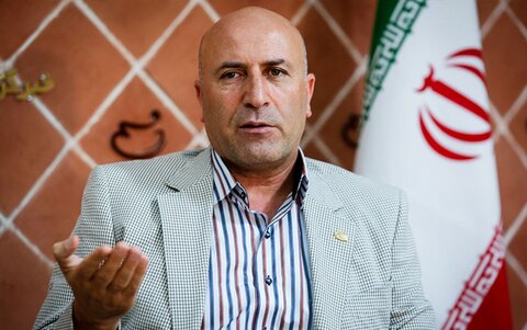 نباید برای افزایش حقوق کارگران همه بار تورم را بر دوش صنعت‌گر بگذاریم