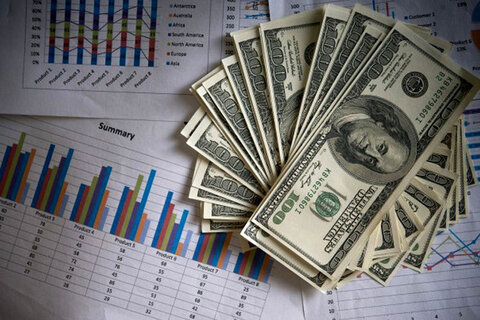 مسیر کاهش قیمت دلار هموار شد؟ / گوشه چشم معامله‌گران به سیگنال‌های سیاسی