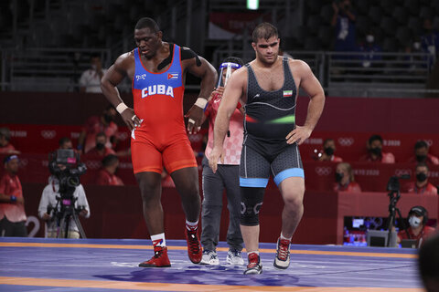 شانس برنز میرزازاده در کشتی فرنگی/ درخشش کوبا با دو فینالیست