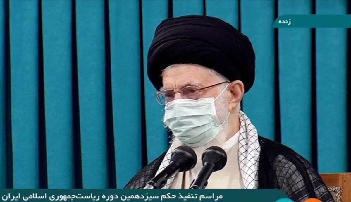 رهبر معظم انقلاب: مظهر وفاق ملی باشید و با مردم صادقانه حرف بزنید