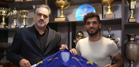 زبیر نیک‌نفس به استقلال پیوست